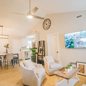 https://city-retreat-4br-oasis-with-family-friendly-yard-near.1sthotelscharlotte.com